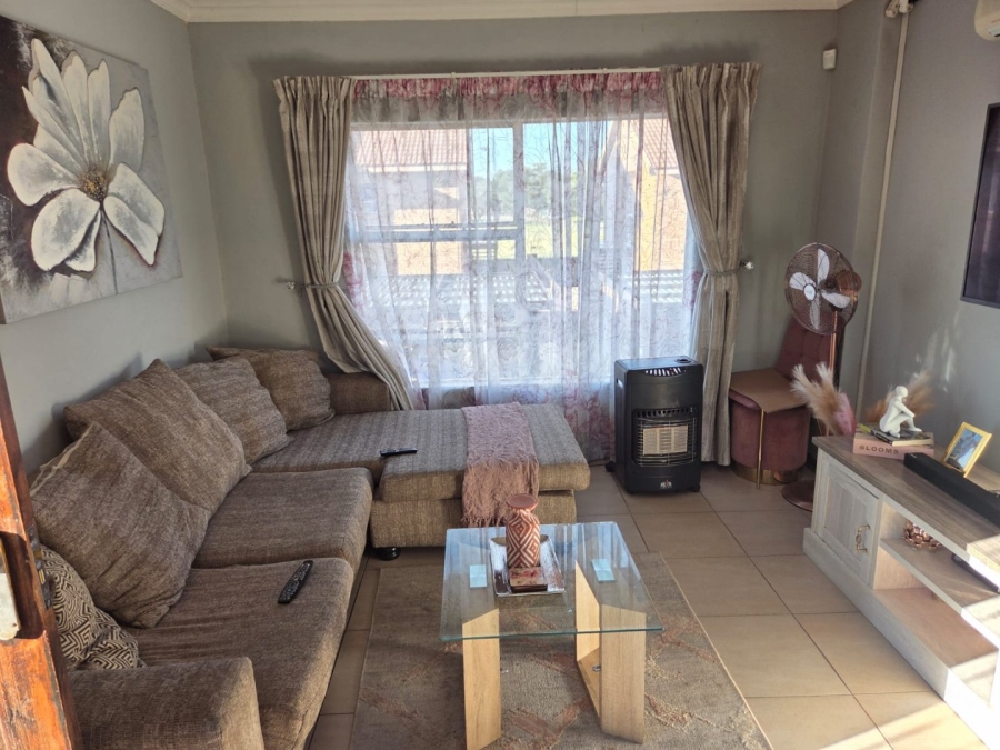 2 Bedroom Property for Sale in Pellissier Free State